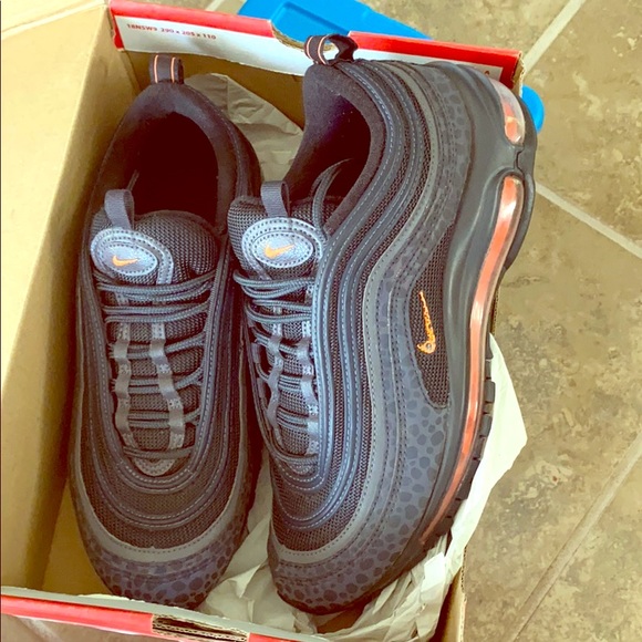 how much taller do air max make you